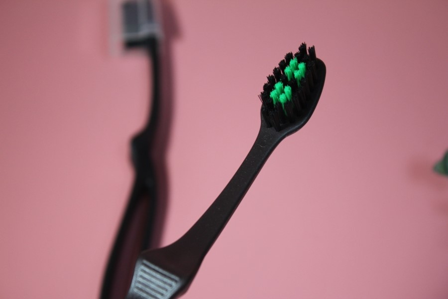 인체공학적인 그립감의 스위스 브랜드 메가스마일 칫솔 관련 이미지 17