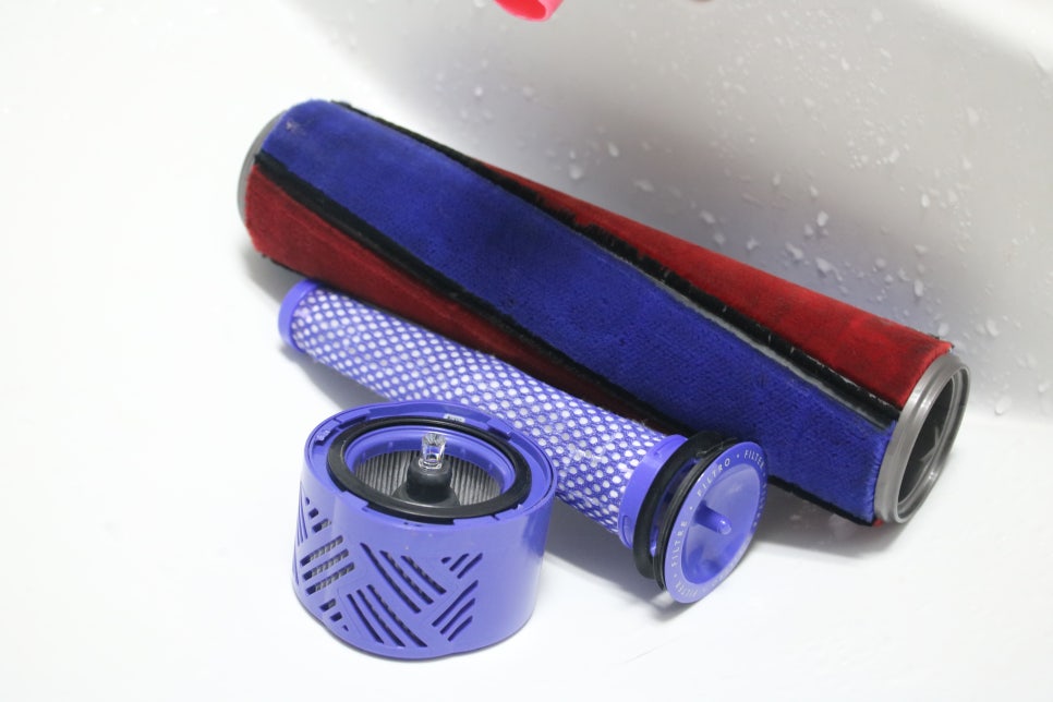 다이슨 무선청소기 냄새나서 분해청소 생각보다 쉬웠던 후기 관련 이미지 14