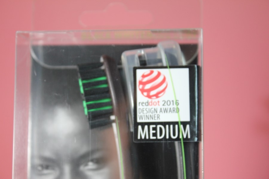 인체공학적인 그립감의 스위스 브랜드 메가스마일 칫솔 관련 이미지 10