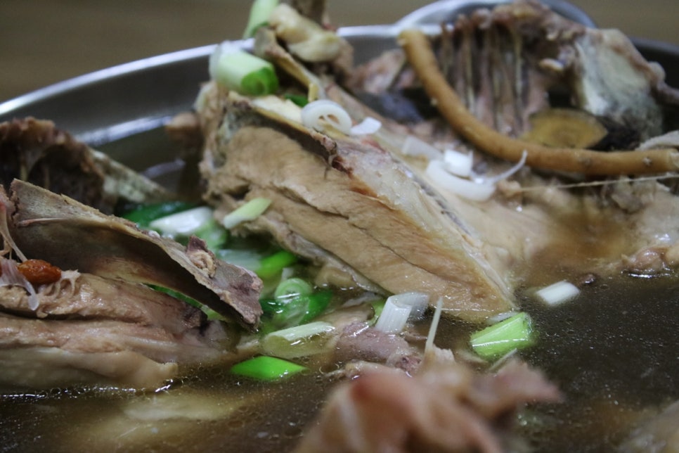 율암온천맛집 보약을 먹는 기분이 들었던 보양식 인정가마솥옻닭 관련 이미지 20