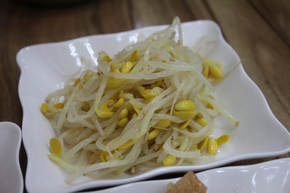 영통동맛집 무쇠가마솥에 끓여주는 이가부대찌개 관련 이미지 9