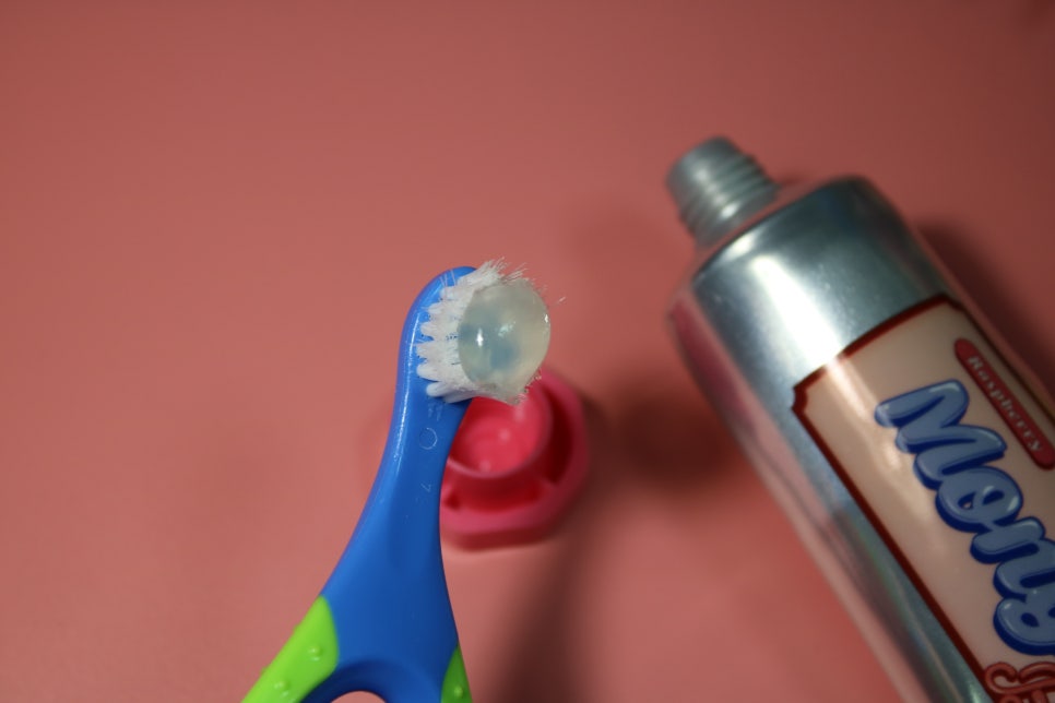 저불소치약 육아 필수템이라 할 수 있는 몽디에스 라즈베리 베이비 치약 관련 이미지 13