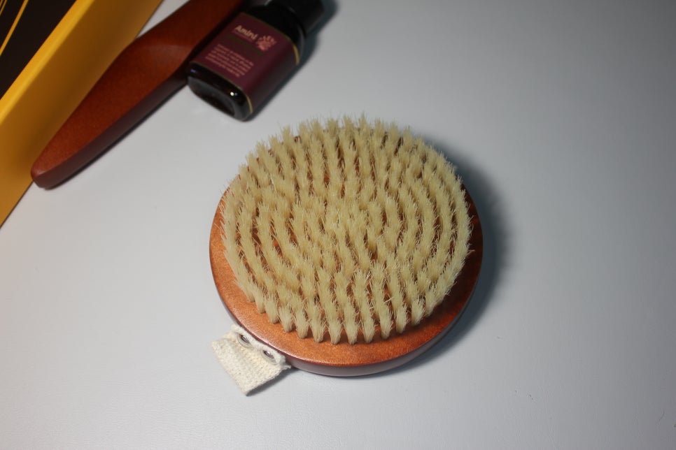 등드름에 대한 걱정을 해결해주는 아미니 바디브러쉬추천 관련 이미지 6