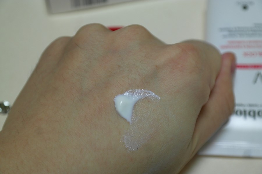 자외선차단화장품 백탁없이 자연스럽게 보정되는 네오블럭 관련 이미지 6