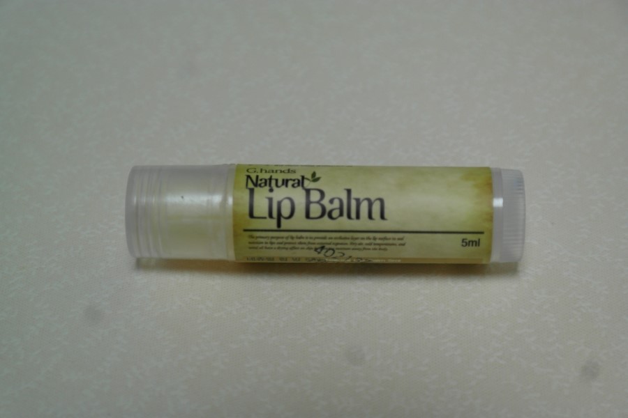 한번 바르면 오래 유지되는 촉촉한 입술 천연립밤 관련 이미지 1