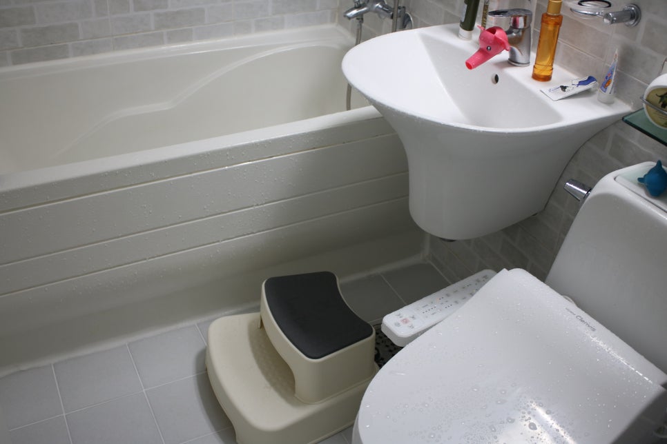 러비 유아디딤대 화장실 안전 발판을 사보았다 관련 이미지 13