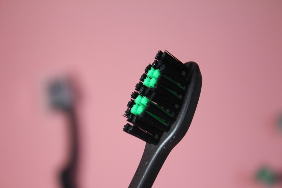 인체공학적인 그립감의 스위스 브랜드 메가스마일 칫솔 관련 이미지 18