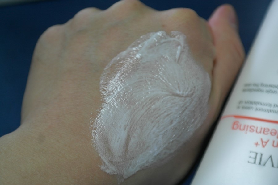 여드름 세안이 걱정 될 때는 엔비 솔루션 에이플러스 폼클렌징 관련 이미지 7