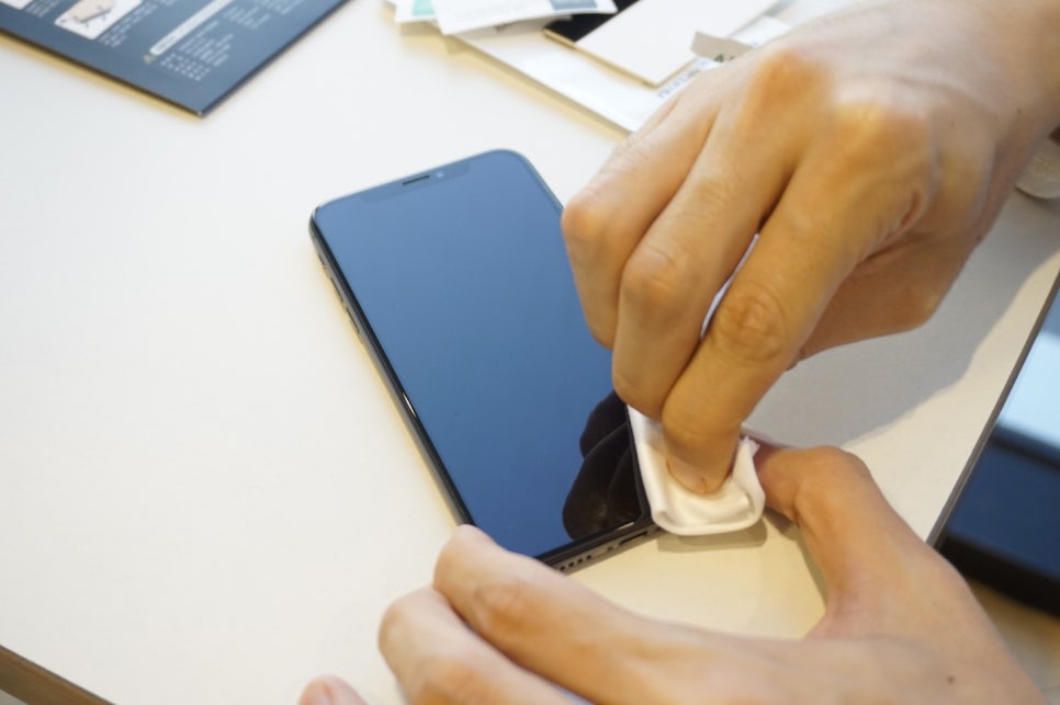 아이폰x 액정보호필름 초보자들도 쉽고 깔끔하게! 관련 이미지 4