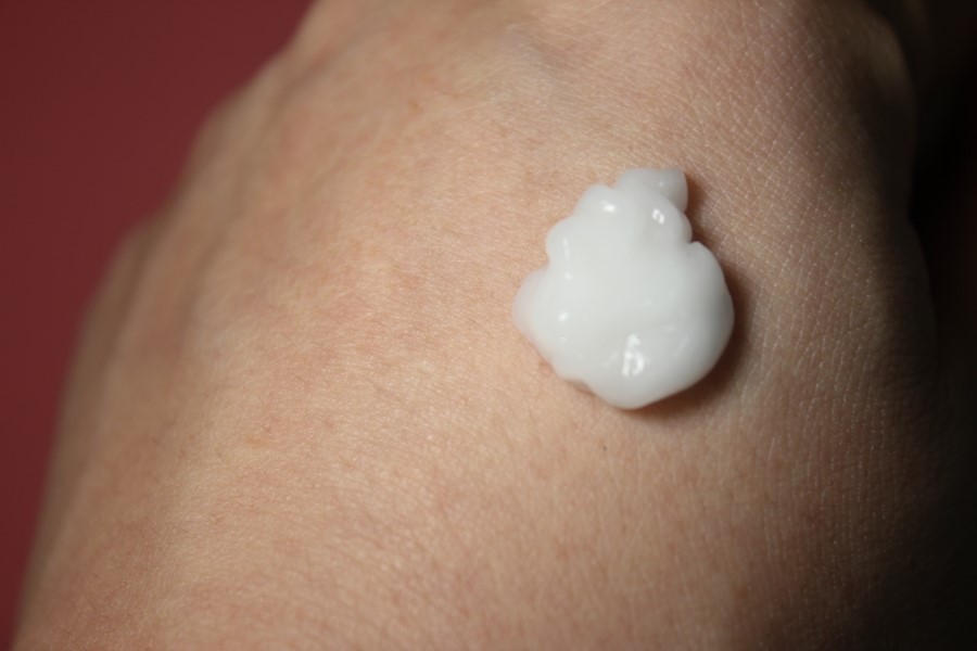 곡물필링폼 세안과 각질제거가 한번에 되는 퍼펙트 고마쥬 클렌저 관련 이미지 12