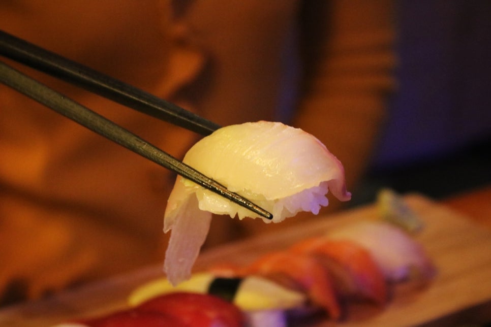 수원 가족 외식 사람들이 몰리는 이유가 다 있는 서영진참치초밥 관련 이미지 31