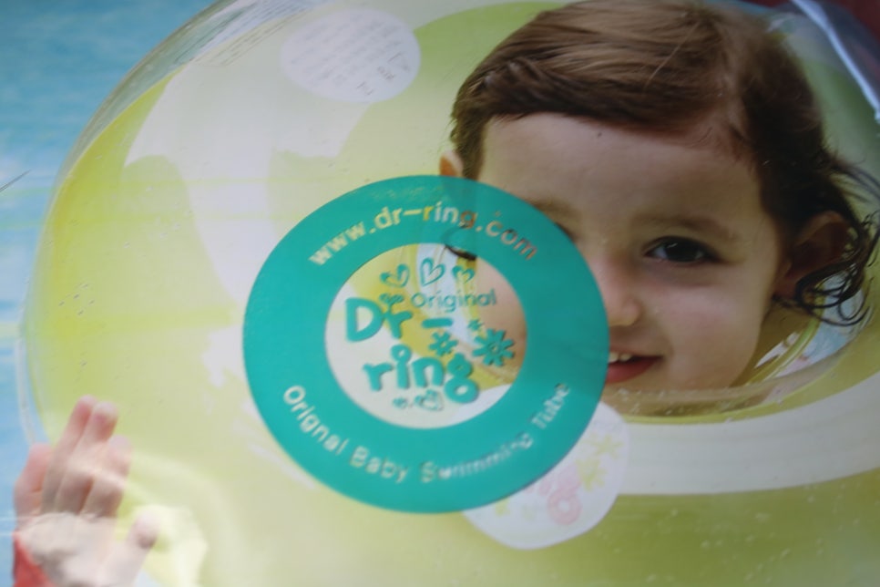 유아 수영 보조용품 목튜브 닥터링의 사용 후기 관련 이미지 5