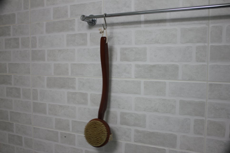 등드름에 대한 걱정을 해결해주는 아미니 바디브러쉬추천 관련 이미지 19