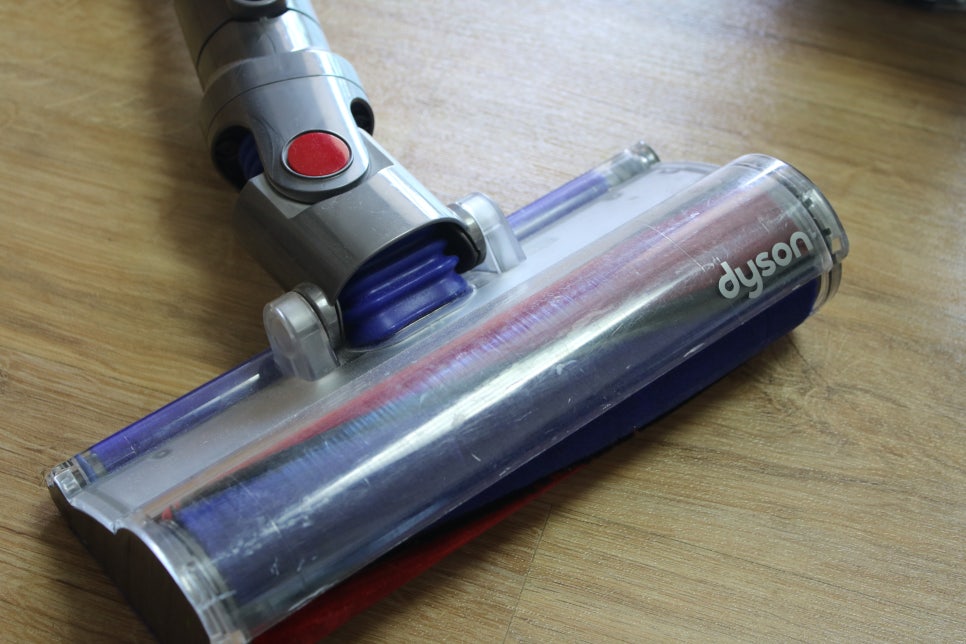 다이슨 무선청소기 냄새나서 분해청소 생각보다 쉬웠던 후기 관련 이미지 11