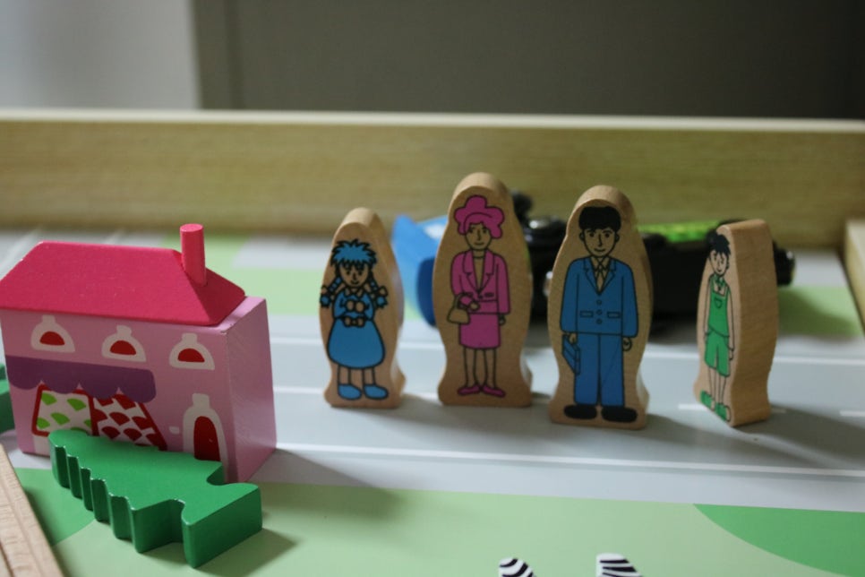 가성비 제대로 좋은 우토 원목 기차놀이 세트 관련 이미지 17