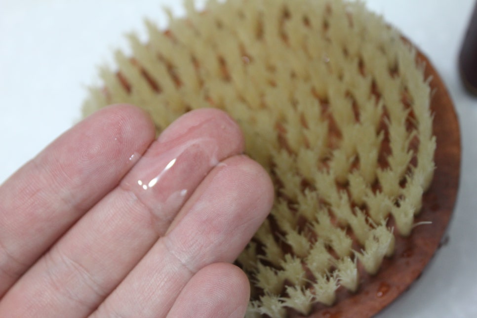 등드름에 대한 걱정을 해결해주는 아미니 바디브러쉬추천 관련 이미지 16