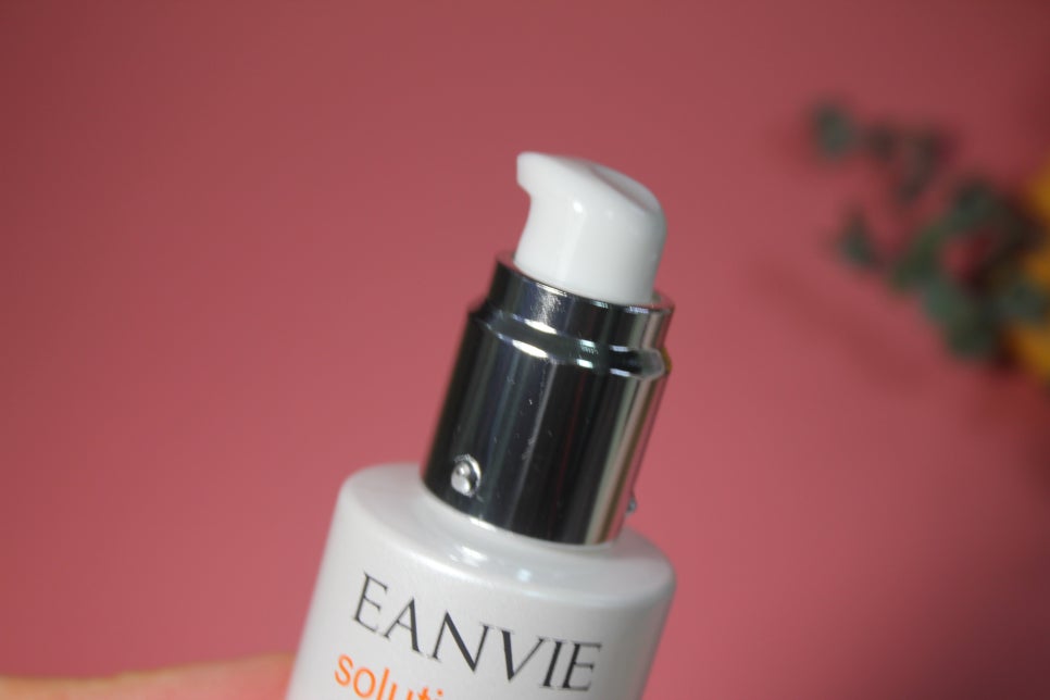 칙칙한 피부에 생기를 넣어주는 엔비솔루션 스팟 세럼 관련 이미지 10