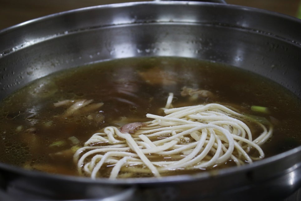 율암온천맛집 보약을 먹는 기분이 들었던 보양식 인정가마솥옻닭 관련 이미지 28