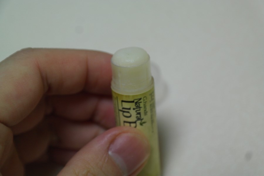 한번 바르면 오래 유지되는 촉촉한 입술 천연립밤 관련 이미지 5