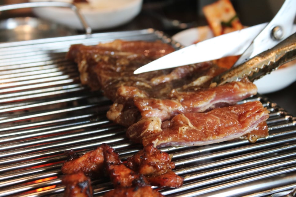 동탄 돼지갈비 맛집 냄새 맡고 그냥 지나치기 어려운 갈비꽃 관련 이미지 39