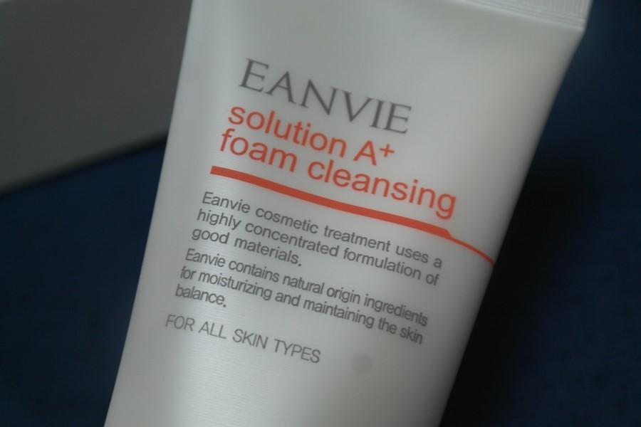 여드름 세안이 걱정 될 때는 엔비 솔루션 에이플러스 폼클렌징 관련 이미지 4
