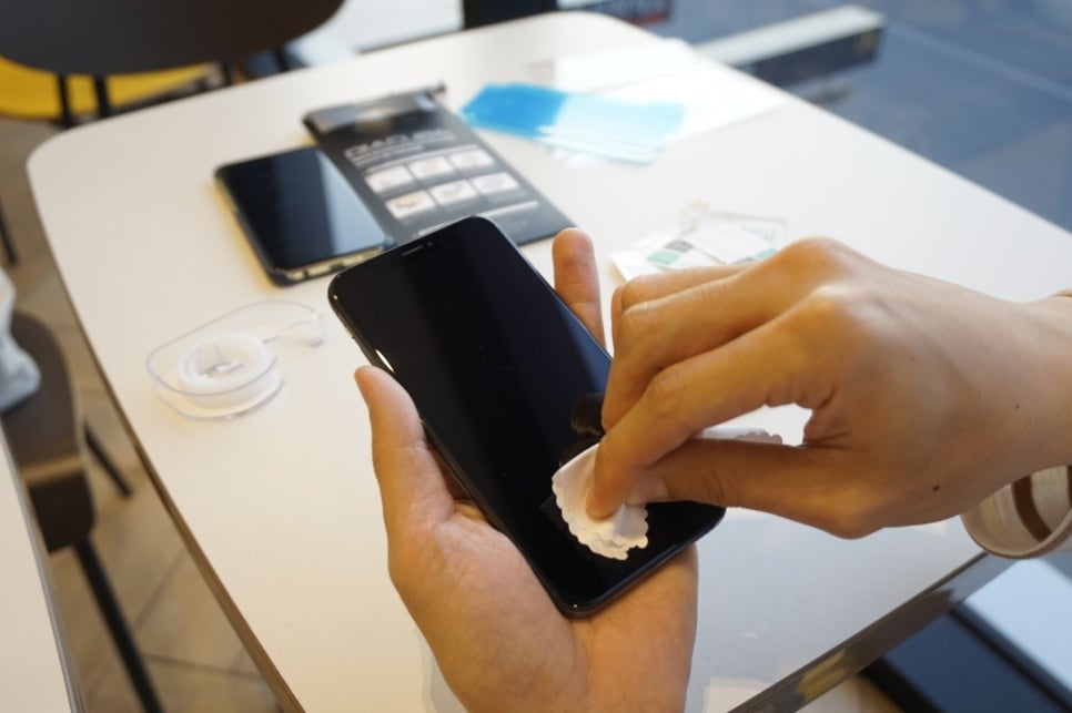 아이폰x 액정보호필름 초보자들도 쉽고 깔끔하게! 관련 이미지 1