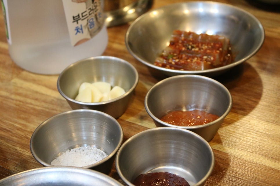 수원 호매실 맛집 줄서 먹는 이유가 있는 솔이네 칠보삼겹살 관련 이미지 9