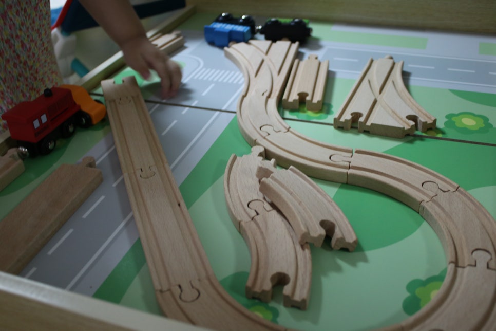 가성비 제대로 좋은 우토 원목 기차놀이 세트 관련 이미지 9