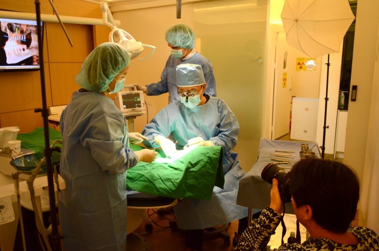 덴탈포비아 때문에 임플란트 수술이 엄두가 안나신다면? _조선일보_ 에스플란트치과병원 인터뷰 관련 이미지 2