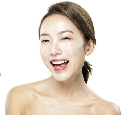 앞니 임플란트와 어금니 임플란트와의 차이점_포인트는_심미성,즉시 기능성 관련 이미지 1