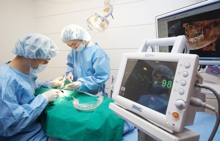 [청담동임플란트] 임플란트 통증, 임플란트 통증을 최소화한 아나토마 지 가이드 임플란트! 관련 이미지 5