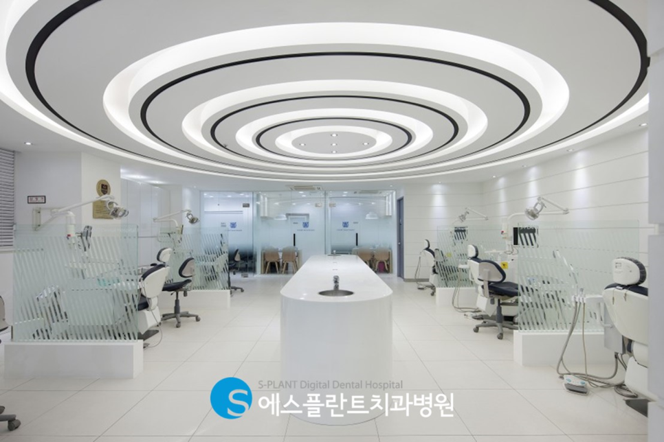강남 디지털 가이드 임플란트를 통해 오차를 줄이며 안정적으로 식립 관련 이미지 1