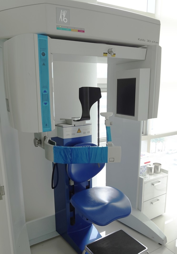 정확한 진단과 안전한 임플란트 수술+상부보철을 위한 첨단 장비 관련 이미지 1