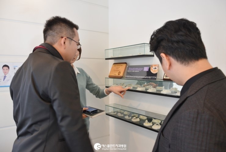 [외국인 임플란트] California dental clinic에서 에스플란트치과병원을 방문하셨습니다. 관련 이미지 3