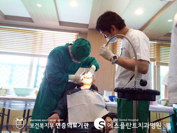 [의료봉사] 한국구라봉사회 활동으로 24년째 사랑의 인술을 베푸시는 에스플란트치과병원 백상현 원장님 관련 이미지 4