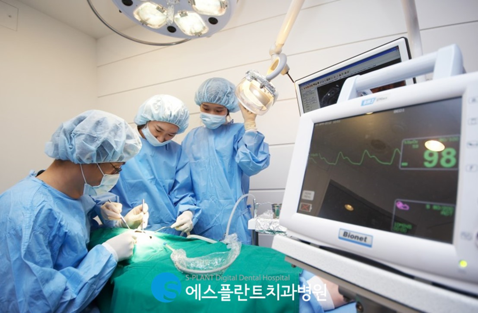치아외상으로 인한 깨지고 부러진 치아, 강남 에스플란트치과병원에서 자연스럽게! 관련 이미지 4