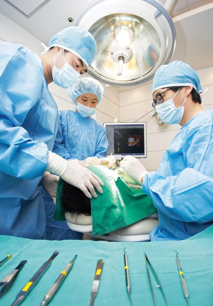 임플란트재수술? 검증된 의료진 강남임플란트 에스플란트치과병원 관련 이미지 7