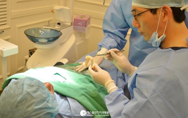 [청담동임플란트]전체임플란트,당일즉시기능임플란트시술과정 관련 이미지 1