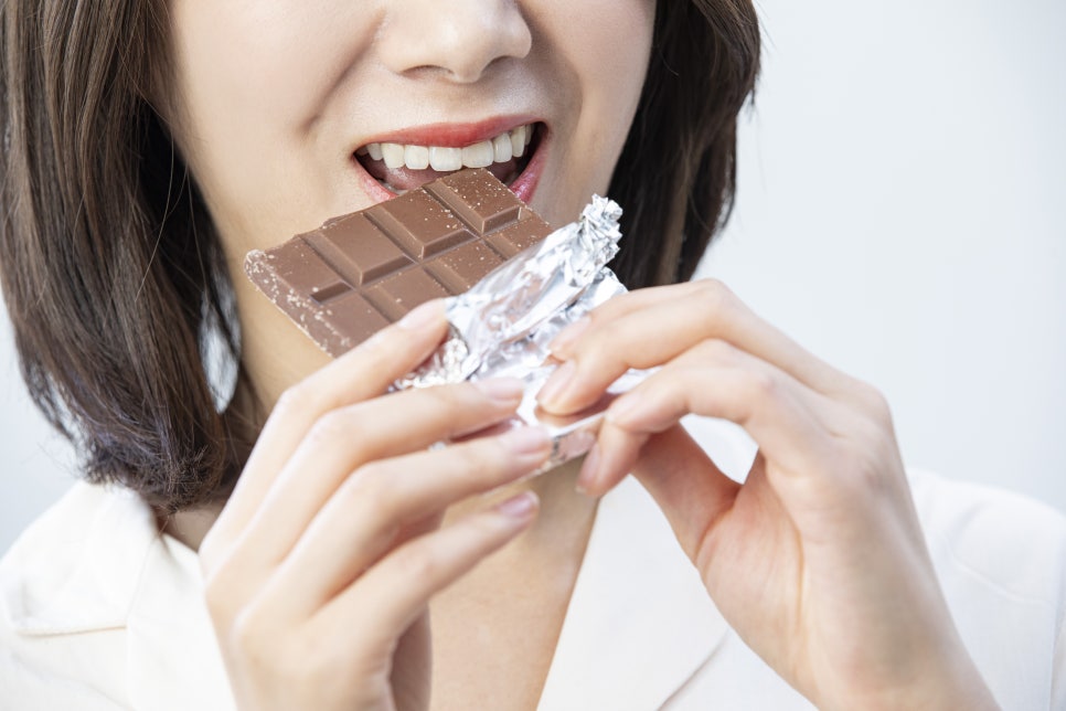 좋은 첫인상에 도움이 되는 밝은 미소, 하얀 치아에서 시작된다 관련 이미지 4