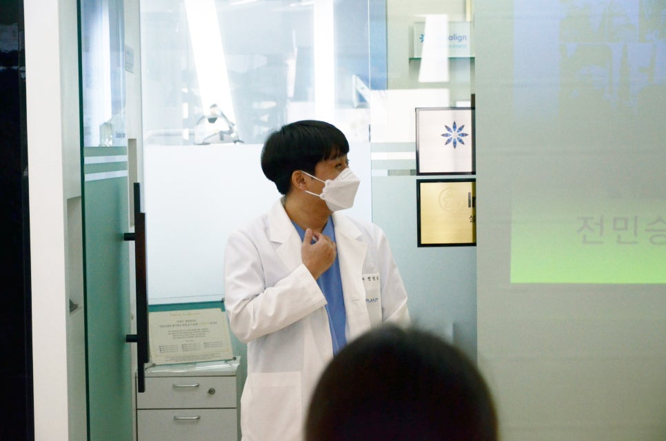 에스플란트치과병원 3월 월례조회 관련 이미지 12