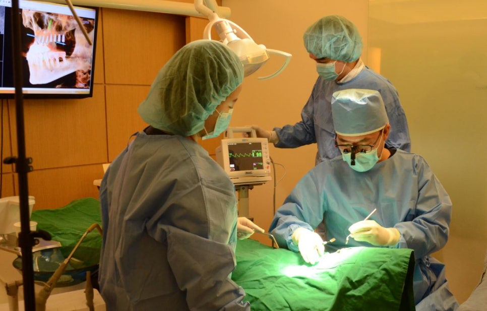 강남 임플란트 잘하는 치과병원의 전악 임플란트 [에스플란트 치과병원] 관련 이미지 6