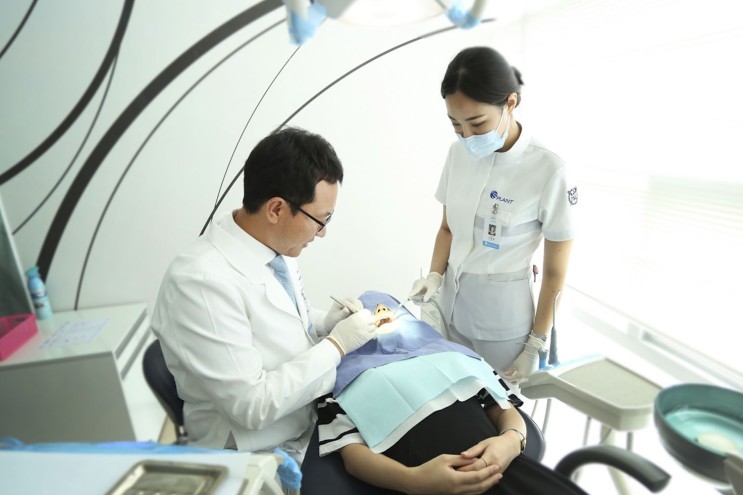 임플란트, 임플란트 전문의의 실력을 따져보세요. 관련 이미지 3