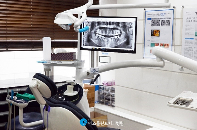 손상되고, 깨진 치아에는 크라운치료! 관련 이미지 2