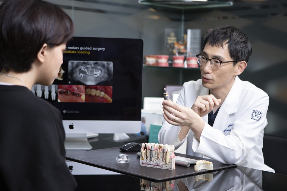 첨단의료장비를 활용한 디지털 임플란트 정말 정확한 걸까? 관련 이미지 1