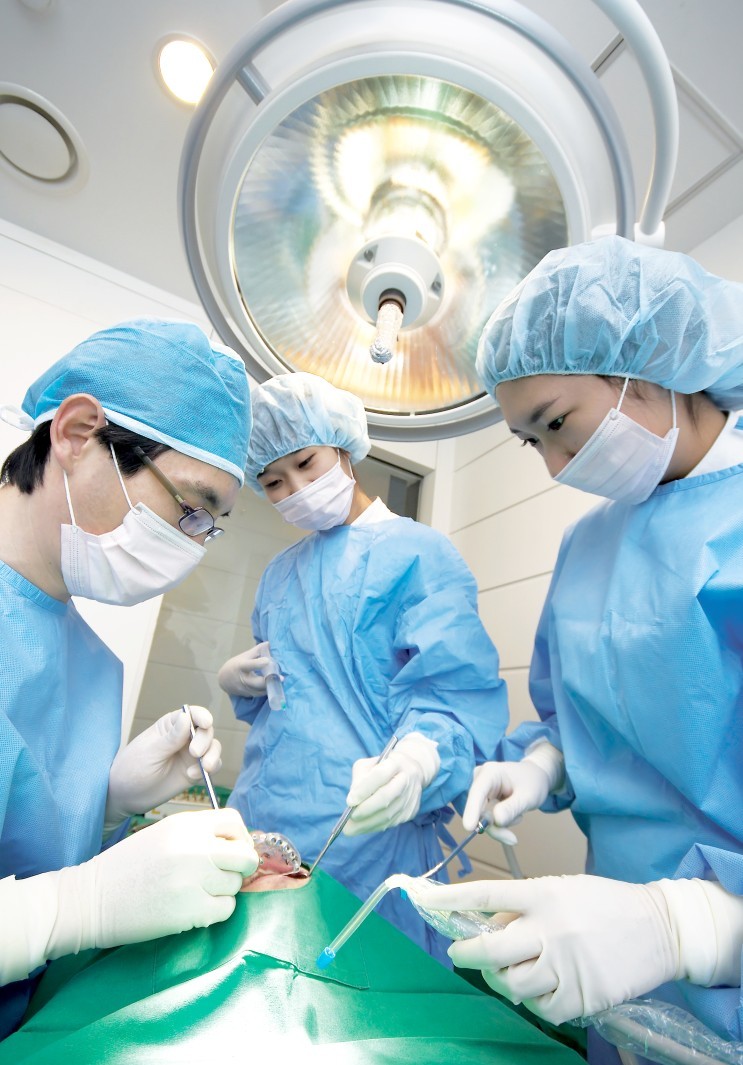 임플란트 수명은 얼마나 되나요? 궁금증을 해결해 드리는 에스플란트치 과병원 관련 이미지 3