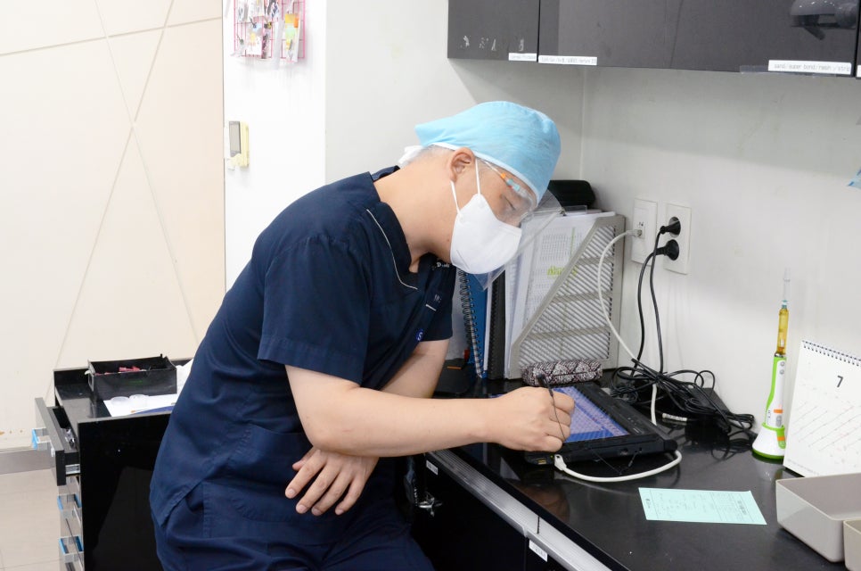 정확도는 높이고 시간은 단축하는 가이드 임플란트 [에스플란트 치과병원] 관련 이미지 5