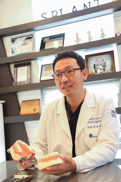 나이가 많으신데 임플란트를 고민 중이신가요? 임플란트 주의사항 관련 이미지 1