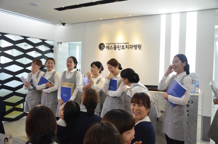 에스플란트치과병원 새식구를 소개합니다! 관련 이미지 4