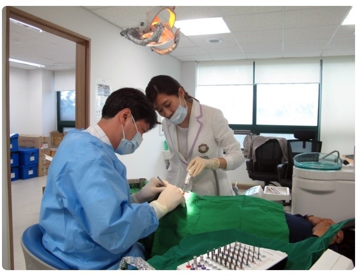 [나눔의료] 남북구강보건의료협의회 개성공업지구 구강진료 봉사활동 에 참여하였습니다. 관련 이미지 13