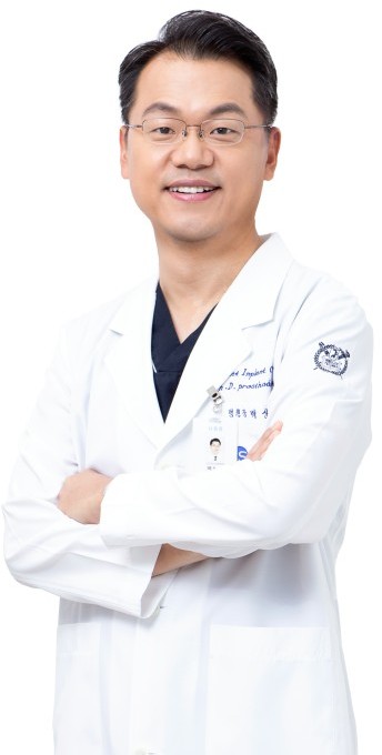 건강한 치아와 따뜻한 마음을 함께 전달합니다. [백상현 원장님] 관련 이미지 6